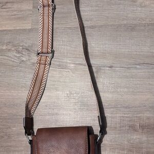 Amazon Brown Leather Messenger Bag